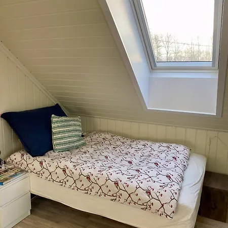 Helt Hus Med Høy Standard Og Sentral Beliggenhet Kabelvåg